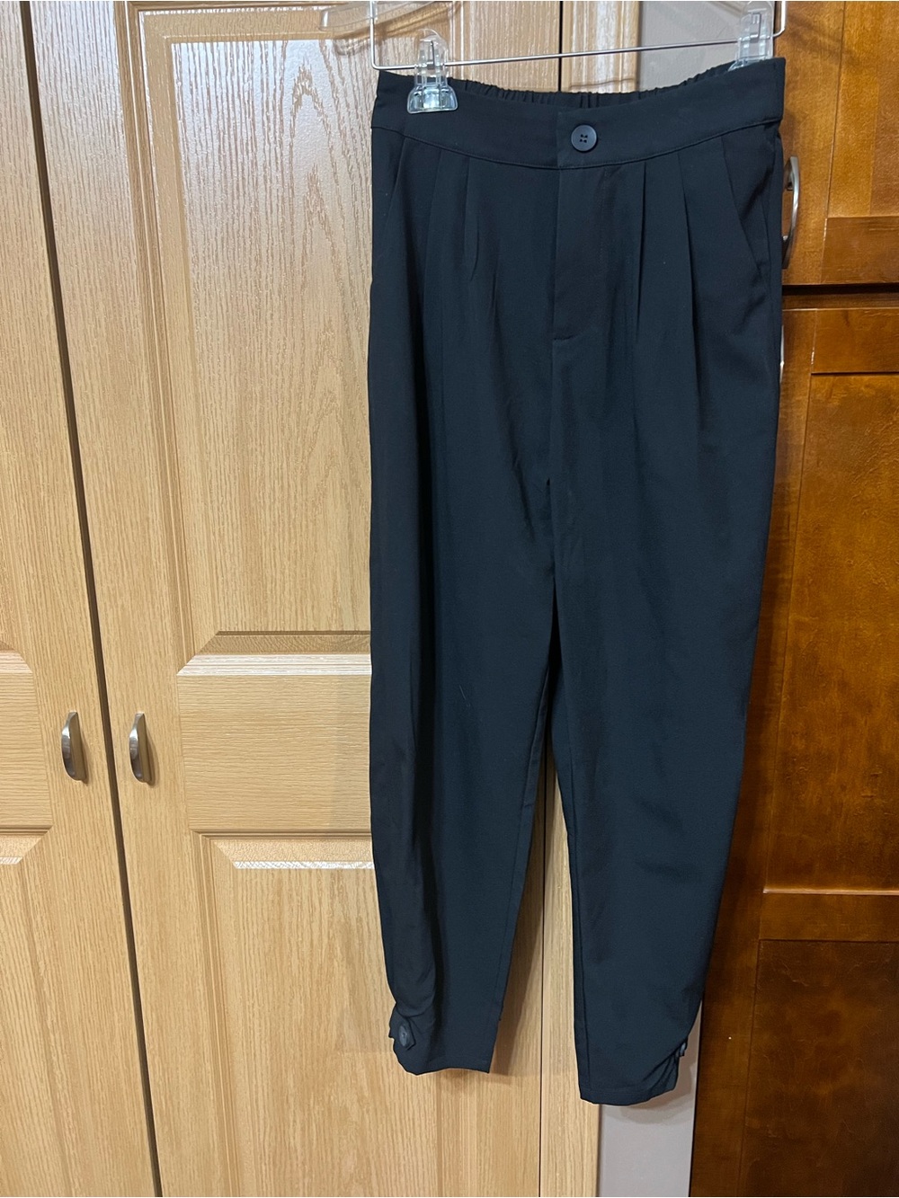 Women Black Pleated Dress Pants